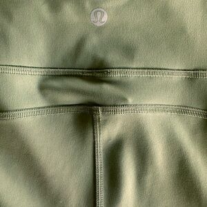 Ladies Lululemon Leggings